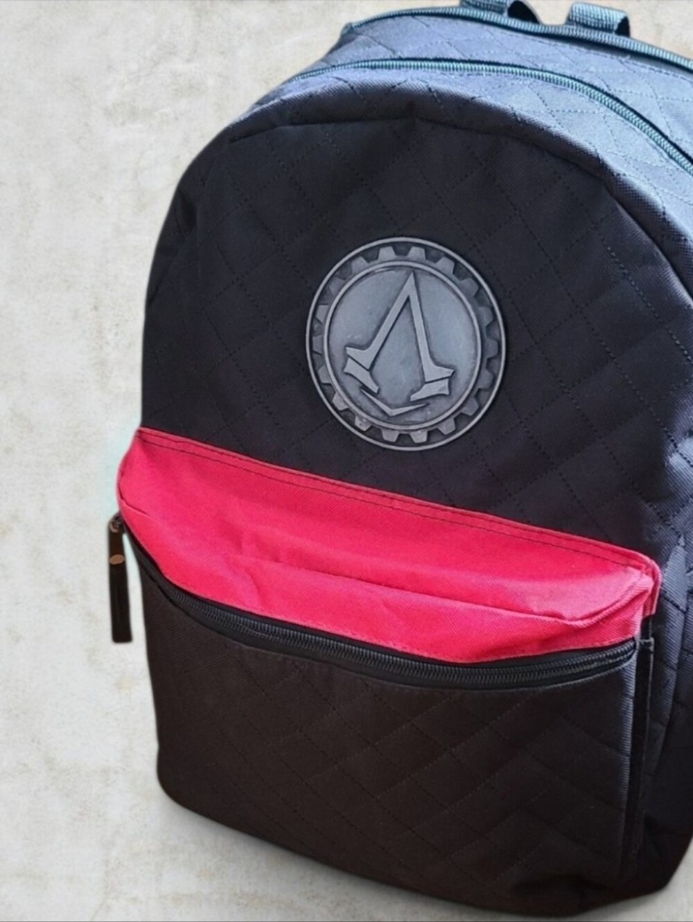 💣 Official Assassin's Creed Syndicate Hooded Backpack Quilted Medallion